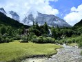 四川安岳旅游：在唐宋石刻与柠檬香之间，遇见川中小城