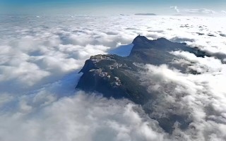 峨眉山什么地方有红叶：从“低山古刹”到“云端雪峰”，解锁峨眉赏秋的三大空间维度
