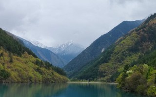 九寨沟游览旅游：彩林巅峰期，这样走最省力也最出片