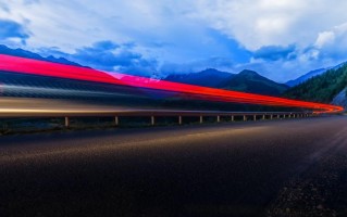 四姑娘山红叶图片：解锁“光影构图法则”与私藏出片机位，在10月下旬邂逅川西诗行