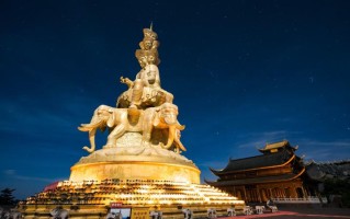 峨眉山旅游攻略两天｜两天一晚，把金顶、中山区和山脚温泉都安排好