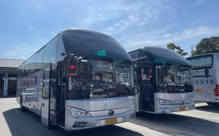 成都旅游包车服务：2026最新车型+价格+预订指南
