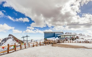 四川6月自驾旅游：花海、草原、森林与避暑山水，四条线路更从容