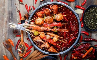 成都旅游美食攻略：2026秋季必吃清单、街区地图与避坑指南