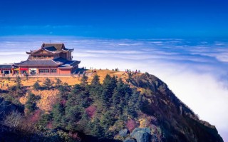 四川旅游胜地精选：从九寨秘境到峨眉佛光，解锁天府之国的多元魅力