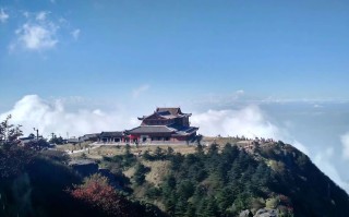 峨眉山免费红叶：解锁“9月绿意酝酿”与10月巅峰期前瞻，在10月下旬邂逅东方圣山诗行