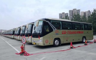 四川旅游包车报价：按车型、线路和季节一次看懂