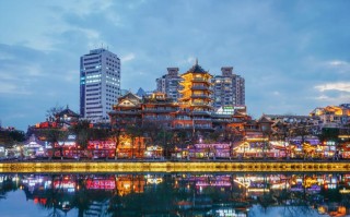 成都旅游花费大概多少？先按天数和玩法算一笔明白账