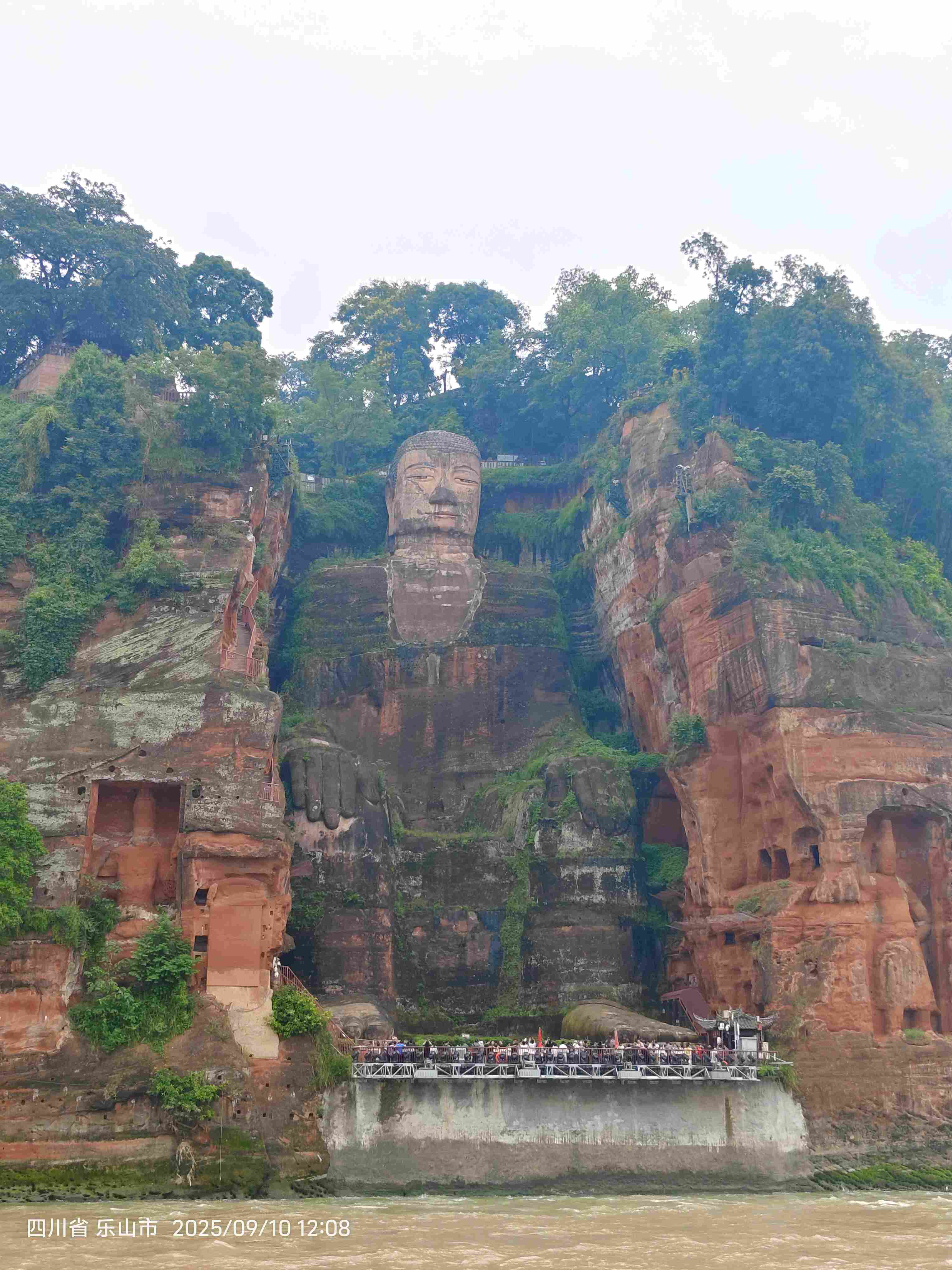四日游 九寨沟黄龙都江堰三星堆熊猫基地峨眉山乐山大佛旅游团-第3张图片-四川省中国青年旅行社官网 四川中青旅