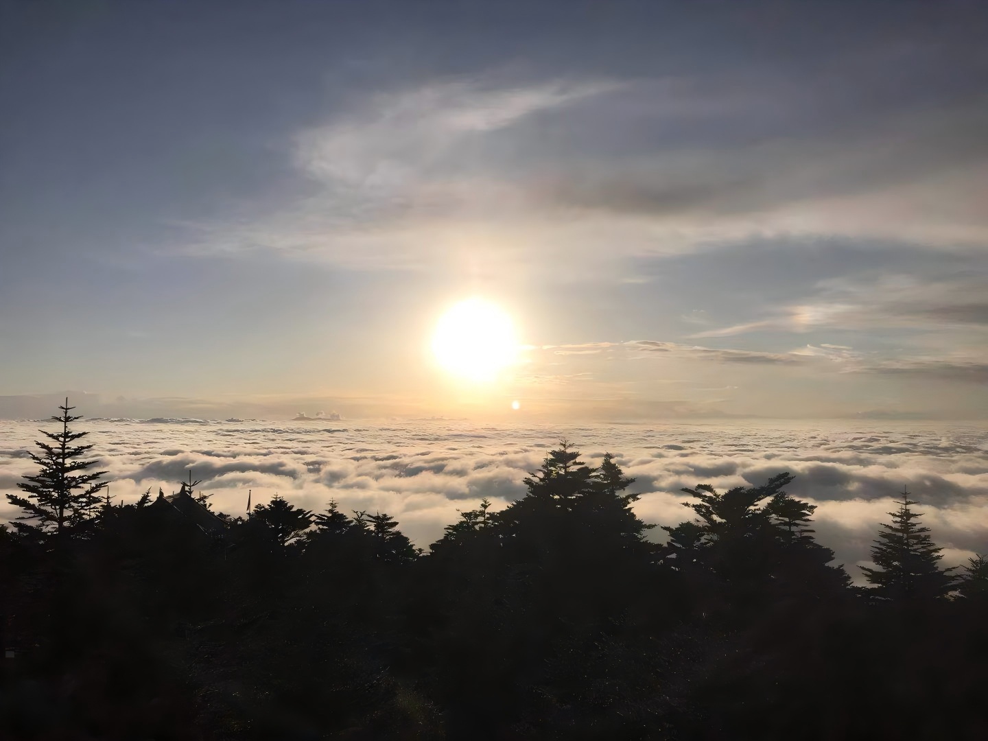 峨眉山红叶自驾:解锁“9月绿意酝酿”与10月巅峰期前瞻,在10月下旬邂逅东方圣山诗行-第1张图片-四川省中国青年旅行社官网 四川中青旅 峨眉山红叶自驾:解锁“9月绿意酝酿”与10月巅峰期前瞻,在10月下旬邂逅东方圣山诗行-第1张图片-四川省中国青年旅行社官网 四川中青旅