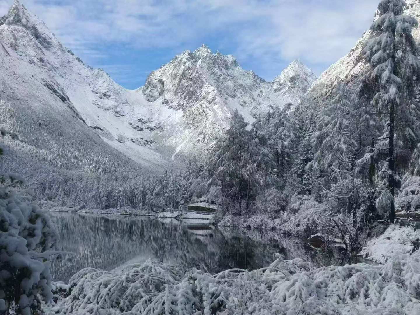重庆到毕棚沟跟团旅游|2026年2-3日纯玩线路、费用与避坑指南-第2张图片-四川省中国青年旅行社官网 四川中青旅 重庆到毕棚沟跟团旅游|2026年2-3日纯玩线路、费用与避坑指南-第2张图片-四川省中国青年旅行社官网 四川中青旅