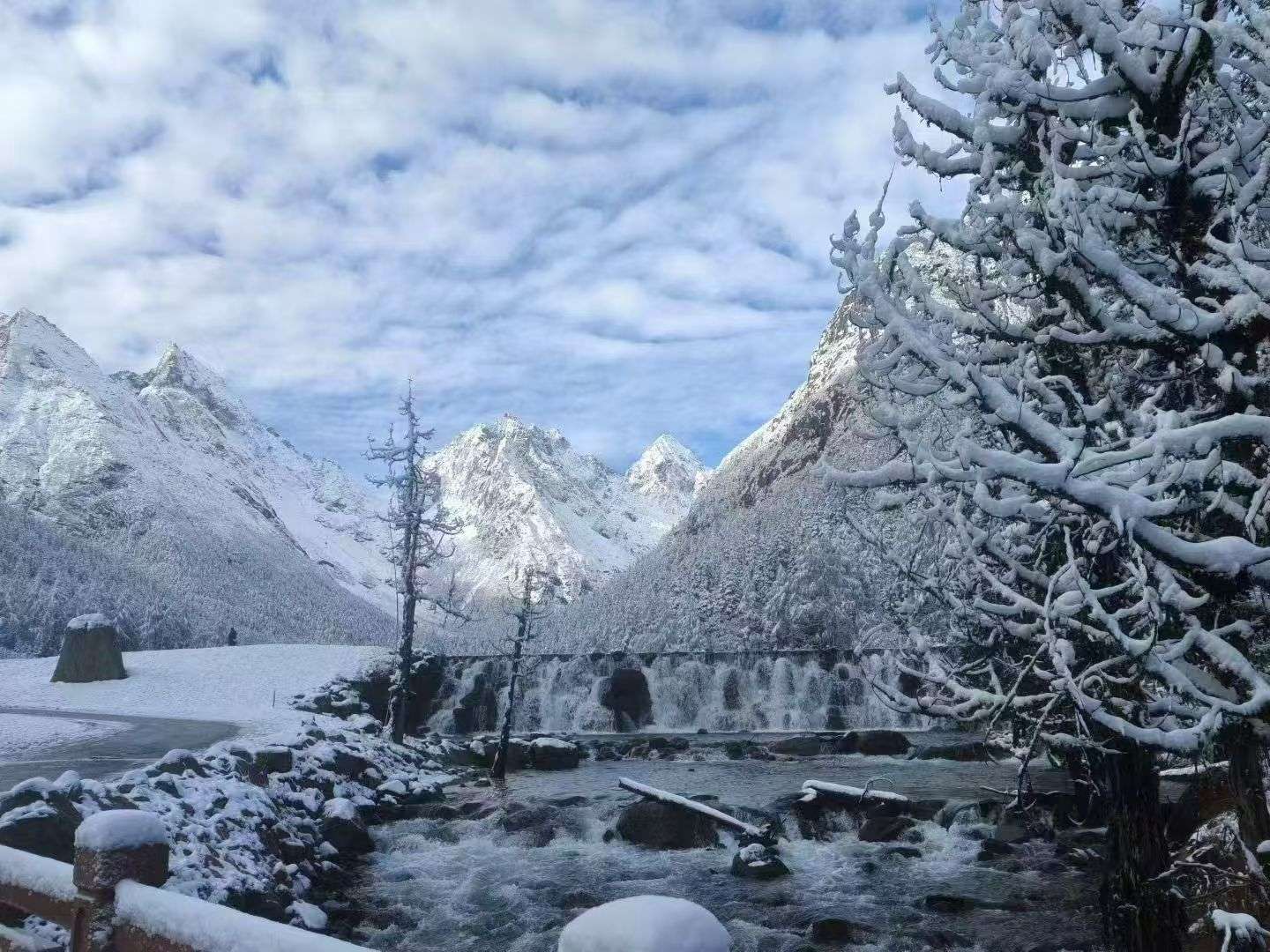川西旅游攻略毕棚沟|红叶、雪山、温泉与线路搭配-第1张图片-四川省中国青年旅行社官网 四川中青旅 川西旅游攻略毕棚沟|红叶、雪山、温泉与线路搭配-第1张图片-四川省中国青年旅行社官网 四川中青旅