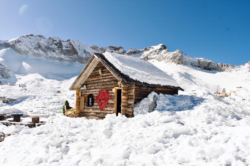 12月四川旅游:在雪山、温泉和火锅之间,过一场安逸的冬天-第1张图片-四川省中国青年旅行社官网 四川中青旅 12月四川旅游:在雪山、温泉和火锅之间,过一场安逸的冬天-第1张图片-四川省中国青年旅行社官网 四川中青旅