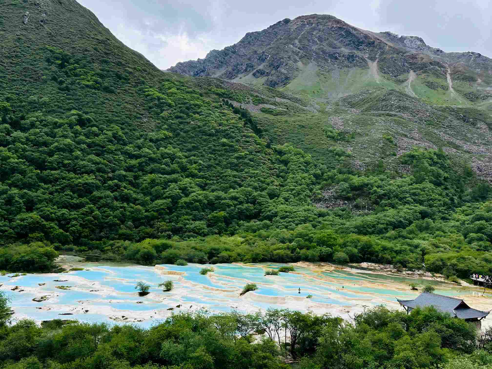 四川旅游攻略自助游：10月出行，先选路线再谈省钱-第1张图片-四川省中国青年旅行社官网 四川中青旅