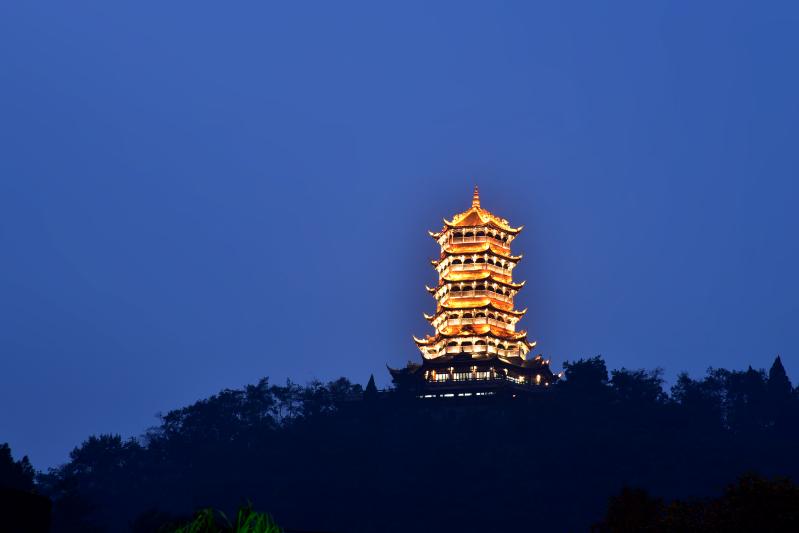 五月四川旅游景点｜雪山、杜鹃、湖泊，正处在一年里最舒服的时候-第1张图片-四川省中国青年旅行社官网 四川中青旅