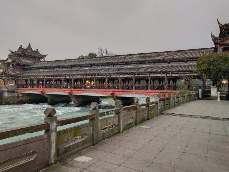 成都到都江堰一日游:上午看水利,傍晚看蓝眼泪-第1张图片-四川省中国青年旅行社官网 四川中青旅 成都到都江堰一日游:上午看水利,傍晚看蓝眼泪-第1张图片-四川省中国青年旅行社官网 四川中青旅
